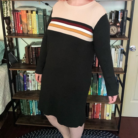 Women’s Sweater Dress • Roolee XXL - Picture 4 of 6